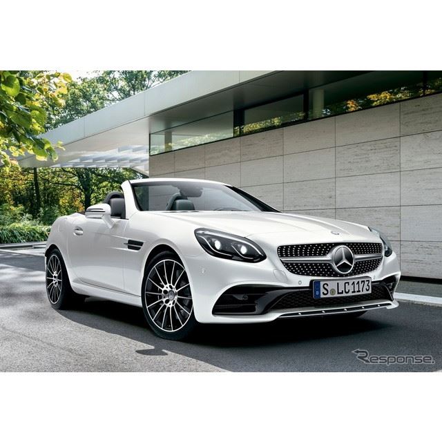 メルセデスベンツ日本は、小型オープンスポーツ『SLK』を刷新、名称を『SLC』に改め、6月2日より販売を開始...