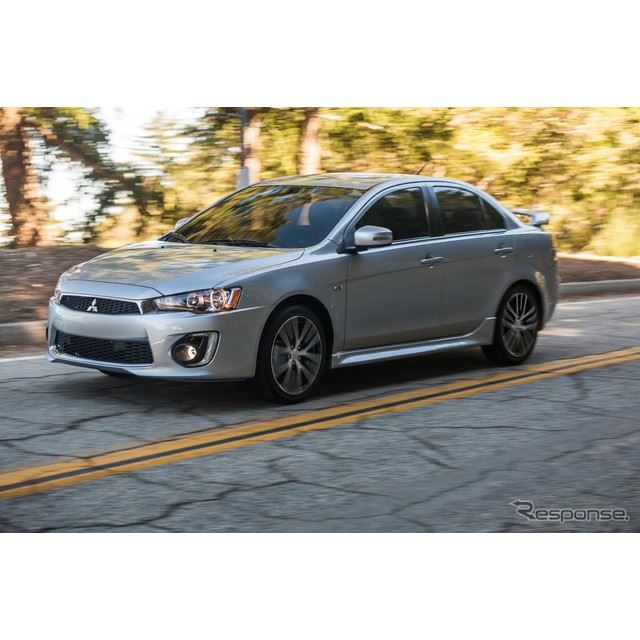 三菱自動車のグローバル小型セダン、『ランサー』。すでに日本国内向けの『ギャラン フォルティス』の生産...
