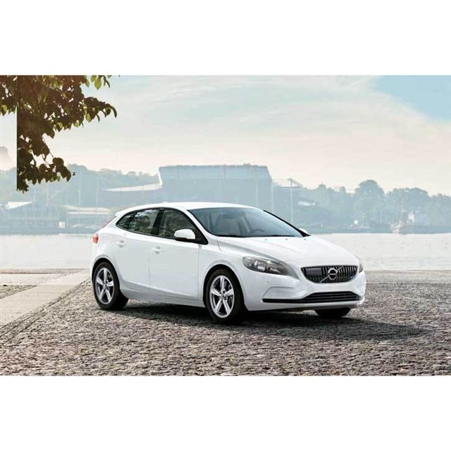 ボルボ V40 価格 新型情報 グレード諸元 価格 Com