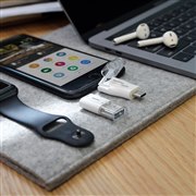 PhotoFast iType-C Reader