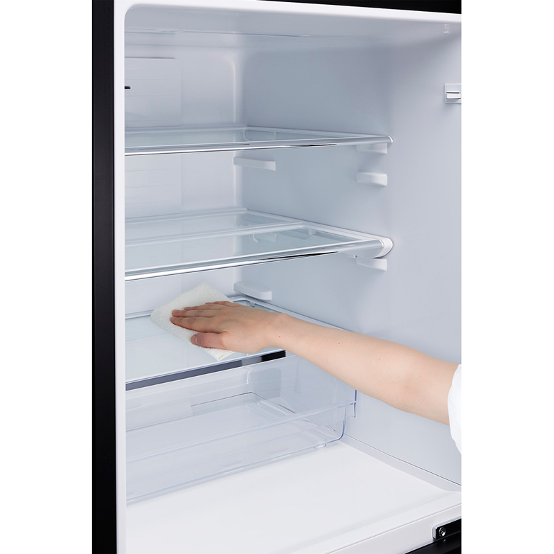 ハイセンス、傷つきにくい強化ガラスドア採用の3ドア・282L冷蔵庫 