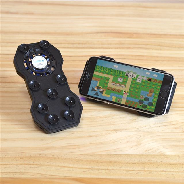 スマホをファンで冷却する「ピタッとスマクール」、バッテリー機能も搭載