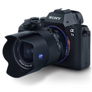 「ZEISS Loxia 2.4/25」※イメージ