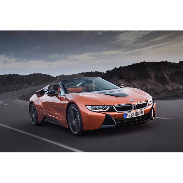 BMWジャパンは2018年4月9日、プラグインハイブリッドスポーツカー「BMW i8」に一部改良を施すとともに、オ...