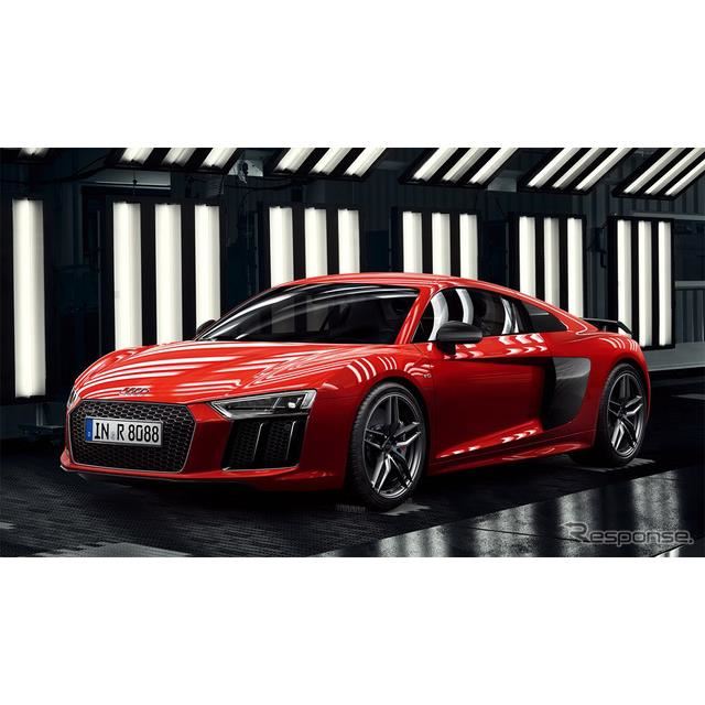 アウディジャパンは、フラッグシップスポーツ『R8』および『R8スパイダー』（Audi R8, R8 Spyder）の装備を...