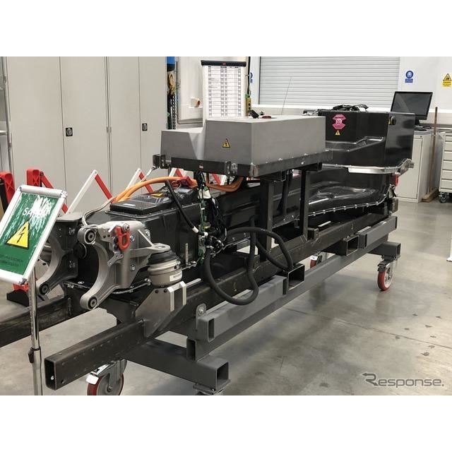 アストンマーティンのアンディ・パーマー社長兼CEOは8月21日、ブランド初のEVとして開発中の『ラピードE』...