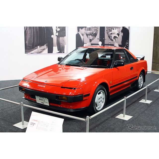 �u���܌��Ă��A�ق����Ǝv�킹��v ����Ȑ����������Ă����G���A���A4�Ћ����W���́u�S��㇗�80's�v�R�[�i...