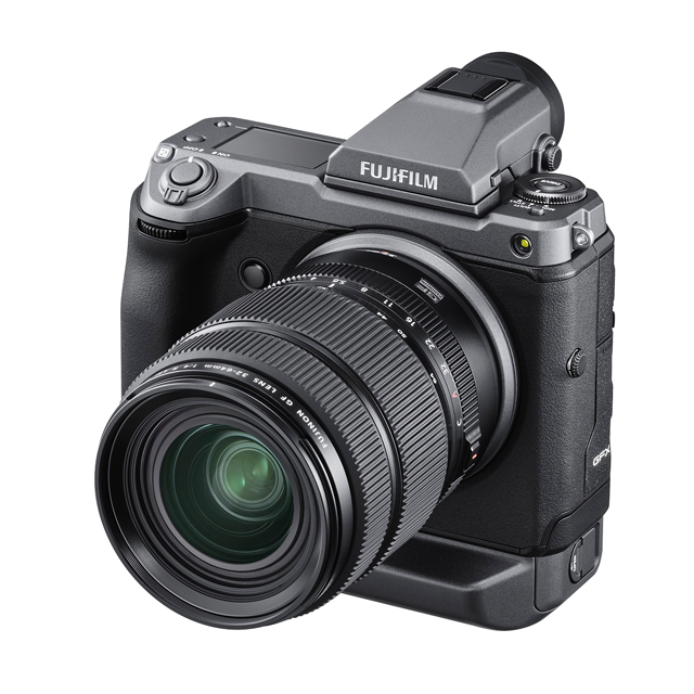 【カメラ】富士フイルム、1億200万画素センサー装備のミラーレス「GFX100」6月下旬発売。130万円