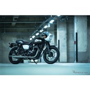 Kawasaki純正 W800 ブラックシート ストライプデザイン KandH