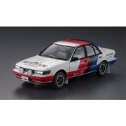 ハセガワ 1/24 ニッサン ブルーバード 4ドアセダン SSS-R(U12型)前期