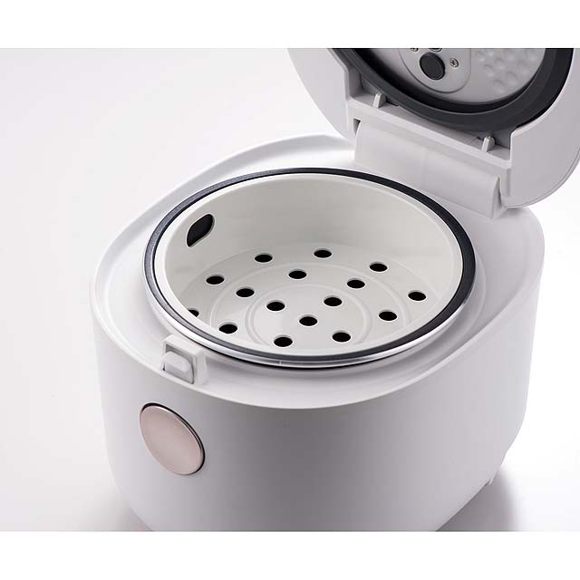 ヤマダデンキ、フラット操作パネル採用の炊飯器を税別6,980円で発売 - 価格.com
