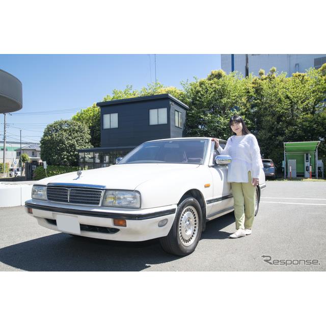 日産自動車は、女優の伊藤かずえが同社のセダン、初代『シーマ』を30年以上乗り続けていることに感謝し、伊...