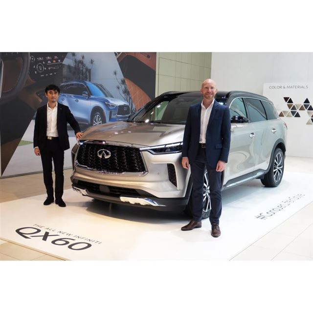 日産 インフィニティ Qxの価格 新型情報 グレード諸元 価格 Com