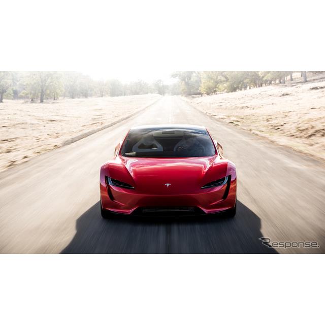 テスラ（Tesla）のイーロン・マスクCEOは9月1日、新型テスラ『ロードスター』（Tesla Roadster）に関して、...