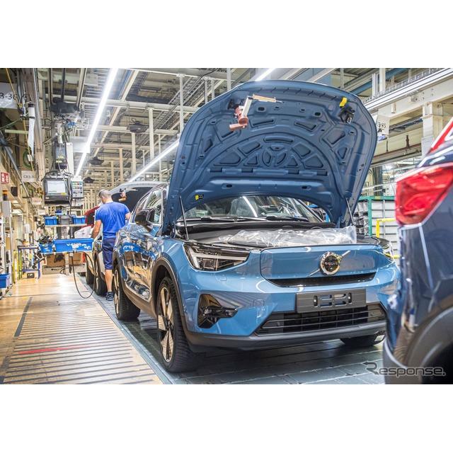 ボルボカーズは10月7日、新型EVの『C40リチャージ』（Volvo C40 Recharge）の生産をベルギーのゲント工場で...