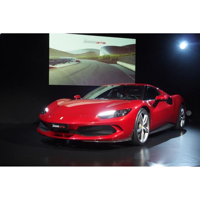 フェラーリ 296 GTBの価格・新型情報・グレード諸元 価格.com