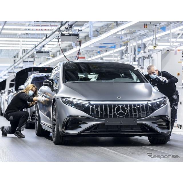 メルセデスベンツは12月16日、メルセデスAMG初の市販EV、メルセデスAMG『EQS 53 4MATIC +』（Mercedes AMG ...
