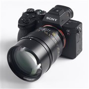 �uTTArtisan 90mm f/1.25 �~���[���X�J�����p�v