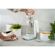 �u���[���s�A���e�B�[�P�g�� 1.7L�v