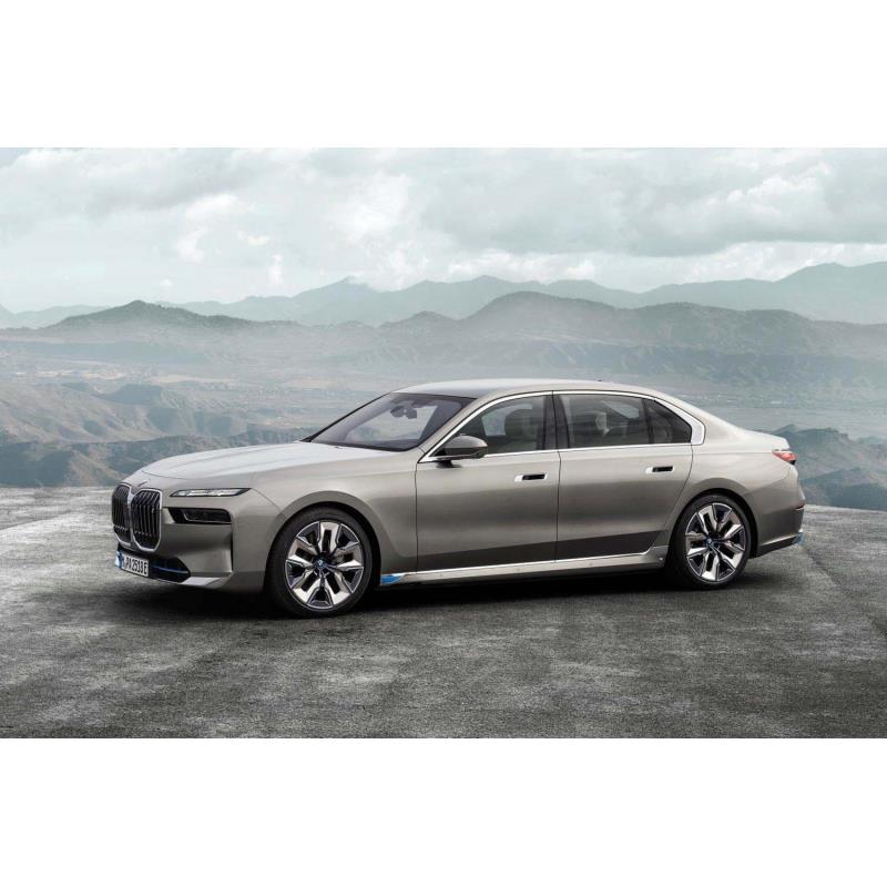独BMWは2022年4月20日（現地時間）、フラッグシップサルーン「7シリーズ」の新型を発表した。
　今回発表...