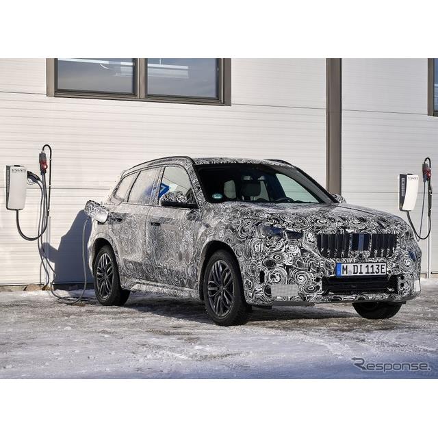 BMWグループ（BMW Group）は5月10日、次期BMW『X1』のEV、『iX1』のプロトタイプの写真を公開した。2022年...