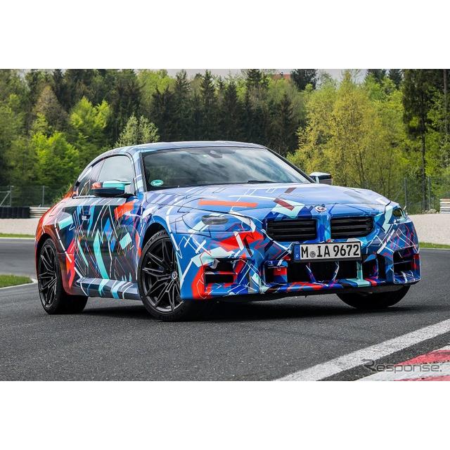 BMWは6月13日、新型『M2』を10月にワールドプレミアすると発表した。同時に、最新のプロトタイプ車両の写真...