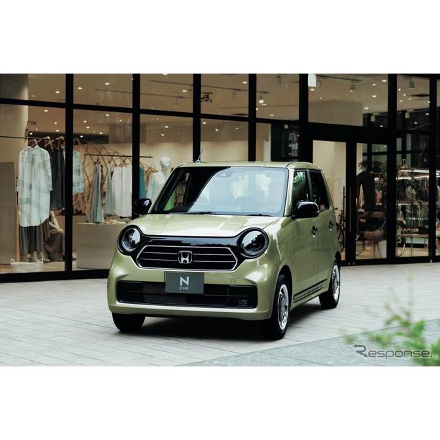 ホンダは、軽自動車『N-ONE（エヌワン）』をマイナーモデルチェンジし、8月25日発表、26日に発売する。新ブ...
