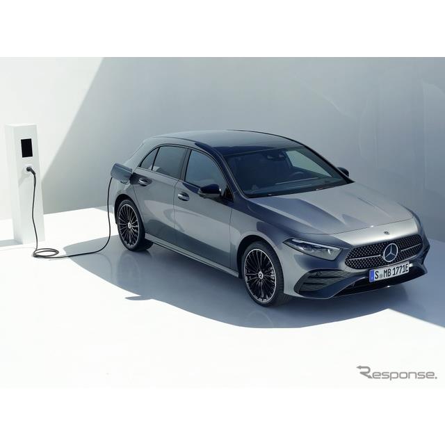 メルセデスベンツは10月5日、コンパクトハッチバックの『Aクラス』（Mercedes-Benz A-Class）の改良新型を...