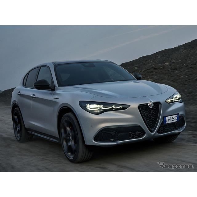 At@I1027ASUVwXeBIxiAlfa Romeo Stelvioj̉ǐV^BŔ\B2016...