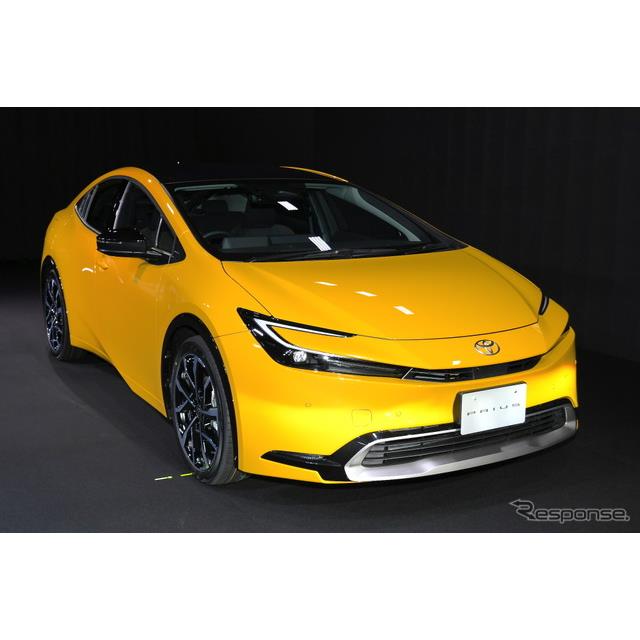 トヨタ自動車が11月16日にプロトタイプを公開した、Cセグメントクラスのハイブリッド専用モデル、第5世代『...