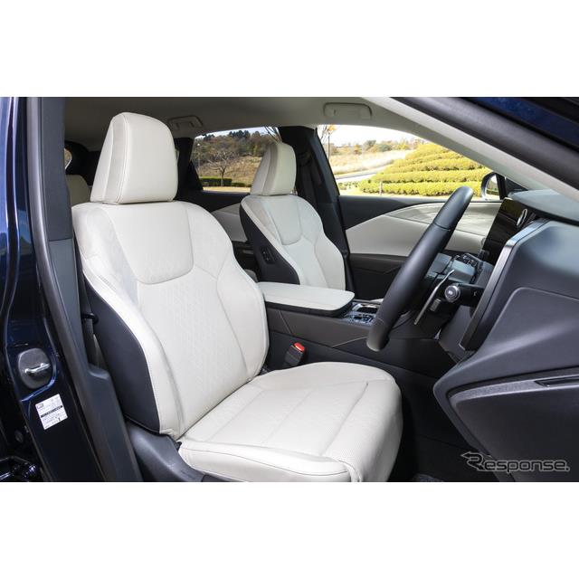トヨタ紡織は、新開発したシートが、トヨタ自動車が11月に発売したレクサス『RX』に採用されたと発表した。...