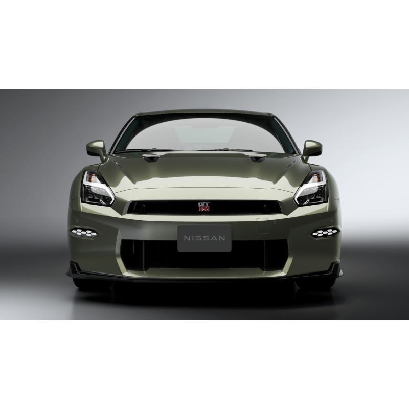 日産自動車は2023年1月13日、「日産GT-R」の2024年モデルの情報を、発表・発売に先駆けて公開。千葉・幕張...