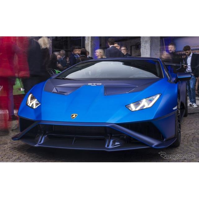 ランボルギーニ（Lamborghini）は4月26日、イタリアで開催された「ミラノデザインウィーク2023」において、...