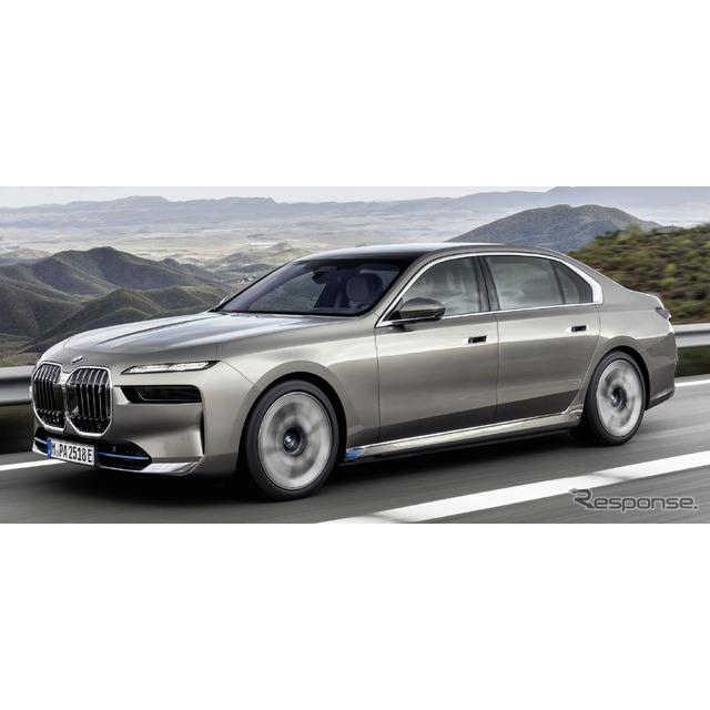 BMWは7月、大型EVセダン『i7』に、欧州で「eDrive50」グレードを追加する。同時にi7の全モデルに、航続を延...
