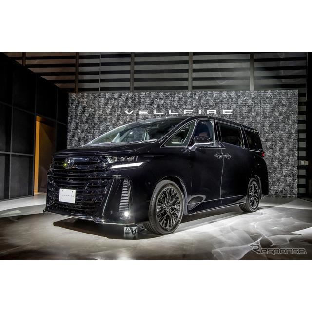 トヨタ ルファード/ヴェルファイア30系（ALPHARD/VELLFIRE）専用設計 シートバックカバー キックマット カバー皮革製 2枚セット ！ 違いはどこ？3代目アルファードと2代目ヴェルファイアを比較｜KINTO