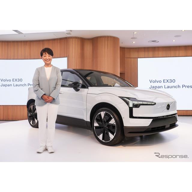 ボルボ・カー・ジャパンは24日、完全電気自動車（BEV）の新型コンパクトSUV『EX30』を発表した。日本の立体...