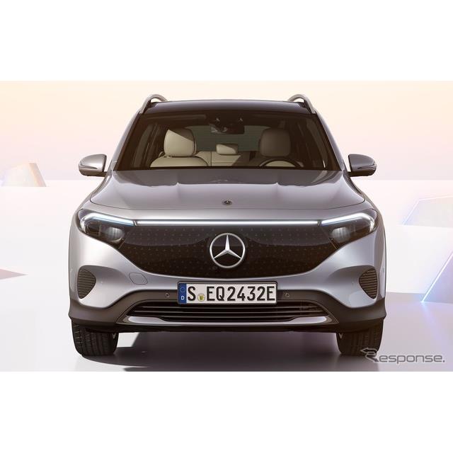 メルセデスベンツは8月24日、小型電動SUVで3列シートも用意する『EQB』（Mercedes-Benz EQB）の改良新型を9...