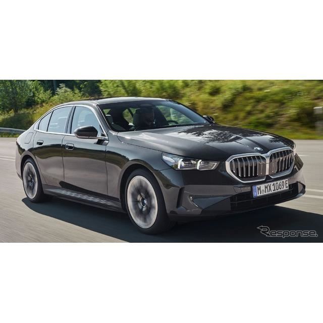 BMW927A~hNXZ_w5V[YZ_xiBMW 5 Series SedanjV^̃vOCnCub...