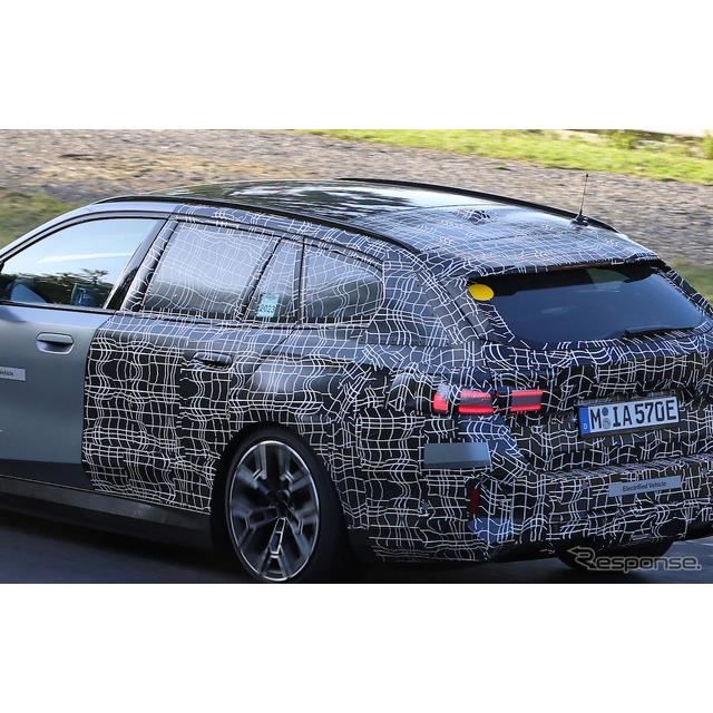 BMW���̓d�����S���wi5�c�[�����O�x�ɂ��ABMW�炵�������\���f�����o�ꂷ��Bi5�Z�_���ɂ��ݒ肳�ꂽ�uM60 ...