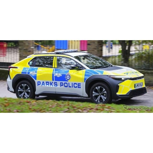 トヨタ自動車（Toyota）の英国部門は11月8日、トヨタで最初の量産EV『bZ4X』が、英国ロンドンの警察署に配...