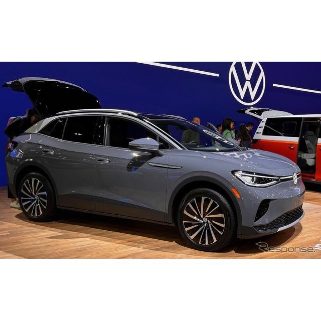 フォルクスワーゲン（Volkswagen）は11月16日、電動SUV『ID.4』の2024年モデルを、ロサンゼルスモーターシ...