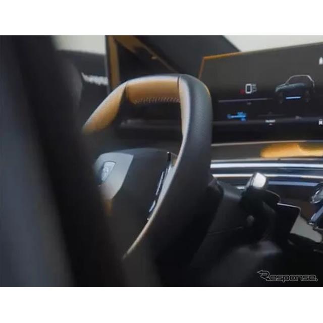 プジョーは2月26日、新型電動SUV『e-5008』を3月に初公開すると発表した。内装のティーザー写真を公開して...