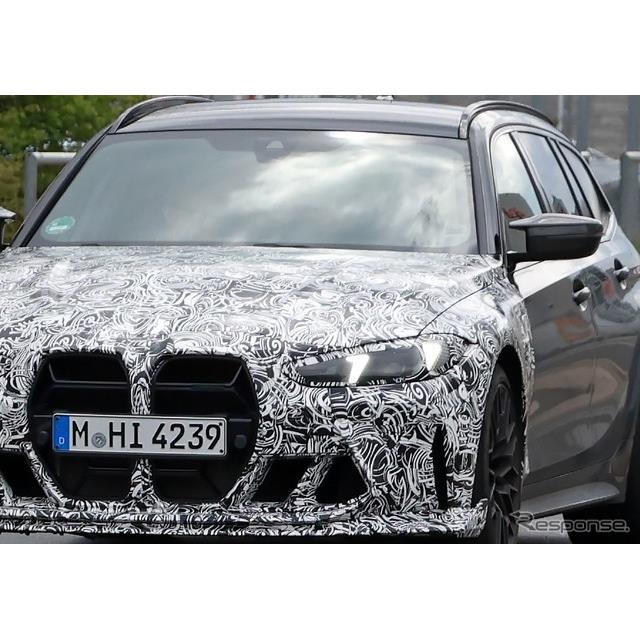 BMWを代表する高性能モデル『M3』の歴史において、ワゴンの『M3ツーリング』が2022年に初登場するまで何年...