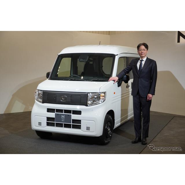 ホンダは6月13日、新型軽商用EV（電気自動車）『N-VAN e:』を10月10日に発売すると発表した。価格は243万98...