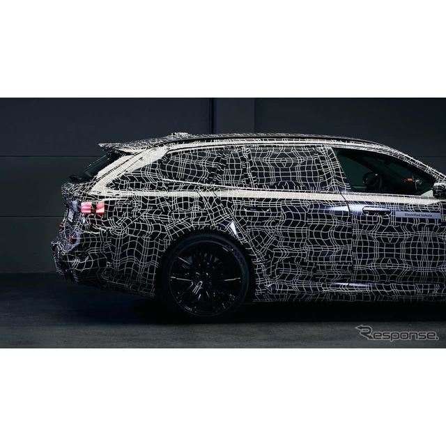 BMWは7月30日、高性能ワゴンの『M5ツーリング』新型を8月15日、米国の「ペブルビーチ・オートモーティブ・...