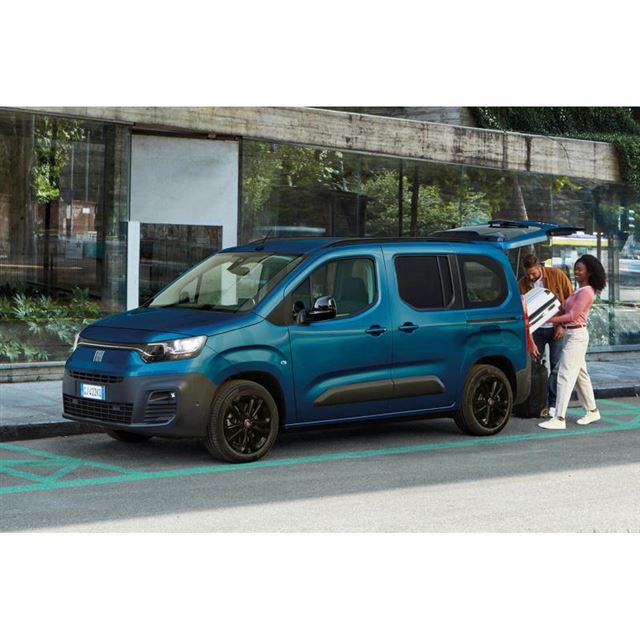 ステランティス ジャパンは2024年8月22日、フィアットブランドのMPV「ドブロ」とその3列シート仕様「ドブロ...