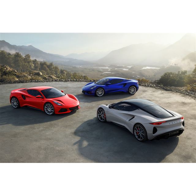 英ロータスは2024年9月30日（現地時間）、ミドシップスポーツカー「エミーラ」2025年モデルのラインナップ...