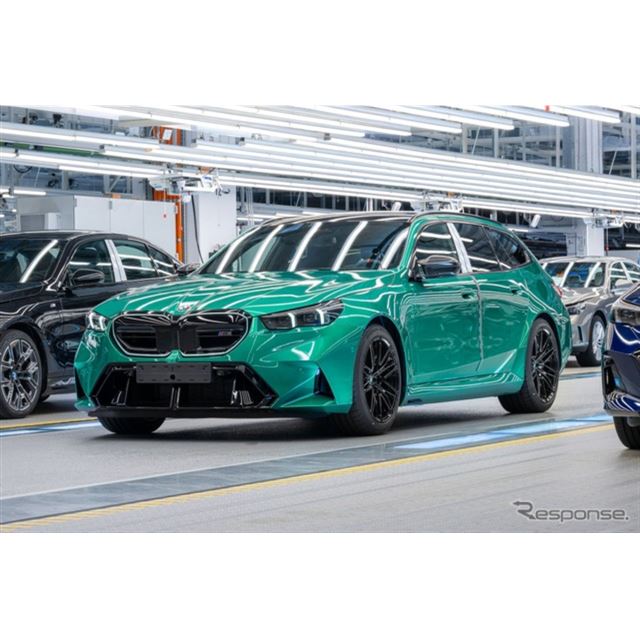 BMWグループは11月4日、新型『M5ツーリング』の生産をドイツ・ディンゴルフィング工場で開始したと発表した...