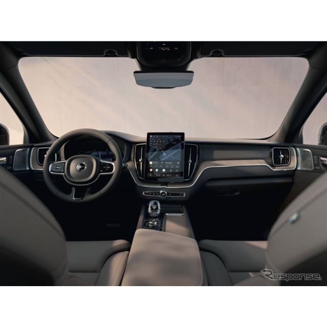 ボルボカーズは、SUV『XC60』の改良新型を欧州で発表した。大幅な刷新を受け、ユーザー体験、デザイン、快...