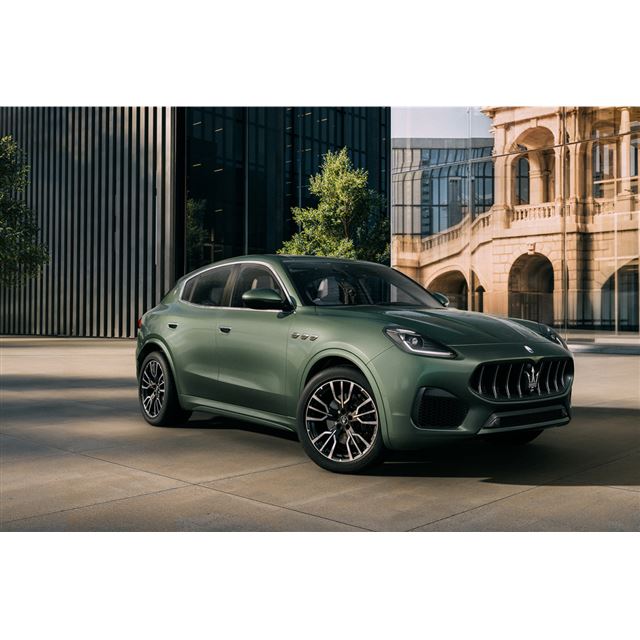 伊マセラティは2025年4月16日（現地時間）、SUV「グレカーレ」に新たなエントリーグレードを追加設定したと...